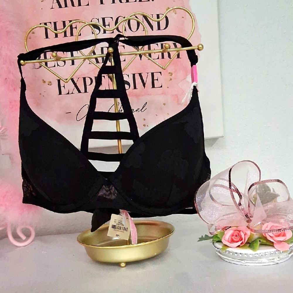 VICTORIA'S SECRET PINK  Black Lace  Lightly Lined 32 C  NWT  2030